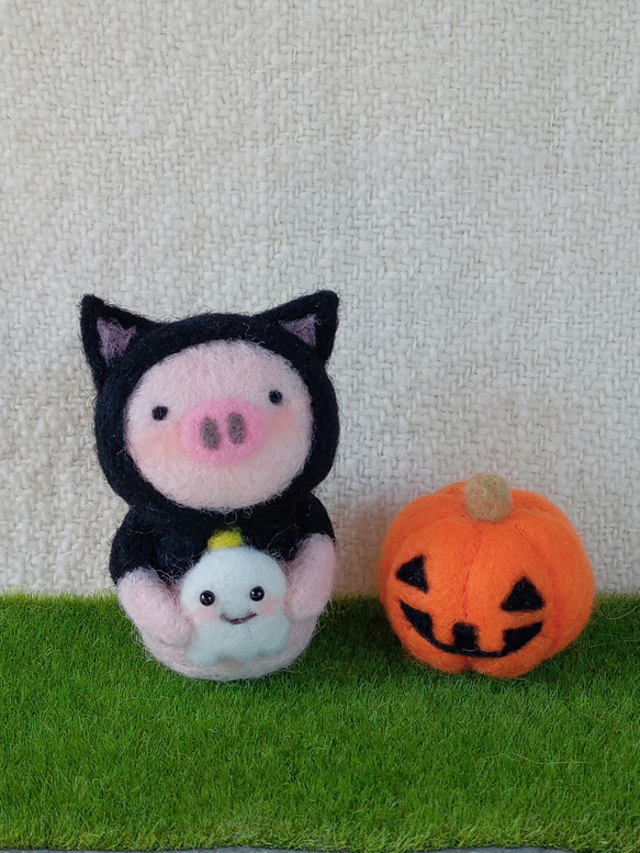 ハロウィンだから〜黒ねこになったぶたちゃん 羊毛フェルト Mt.maru
