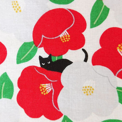 【受注制作】黒猫さんと椿柄の巾着袋 ３カラー 9枚目の画像