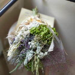 紫陽花アナベルとスモークツリーと夏草のドライフラワースワッグ 10枚目の画像