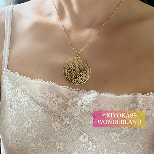 2025年は金色！フラワーオブライフ【神聖幾何学】貴女が内側から輝く