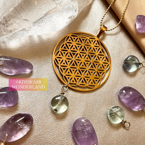 2025年は金色！フラワーオブライフ【神聖幾何学】貴女が内側から輝く