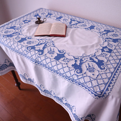フランスの手仕事/フォークロアなお花の白抜き手刺繍 大判サイズのテーブルクロス　(ヴィンテージ シャビーシック） 1枚目の画像