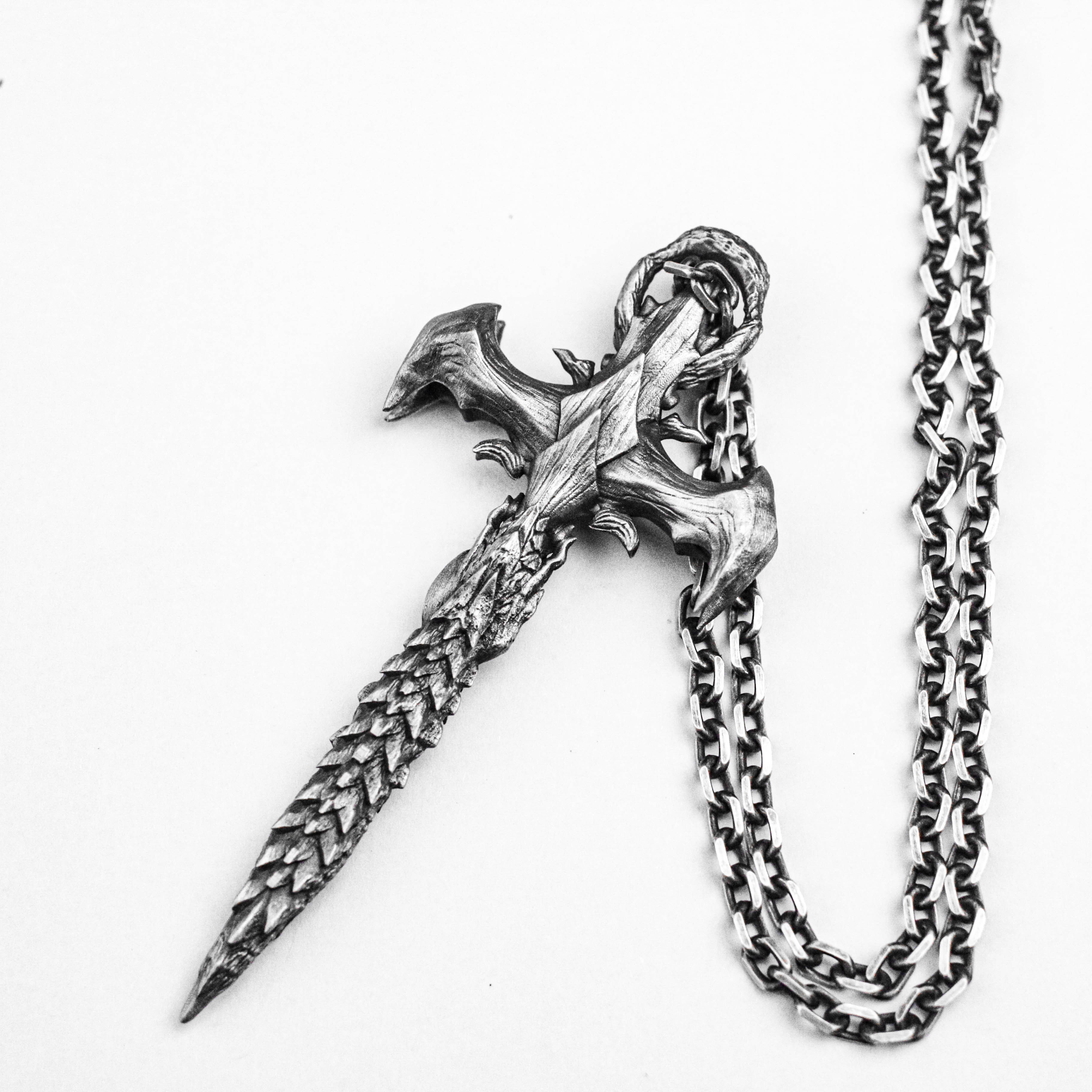 十字架 シルバー ペンダント 龍の鱗 真鍮 ペンダント 信仰 マスコット シルバー ファッション メンズ アクセサリー