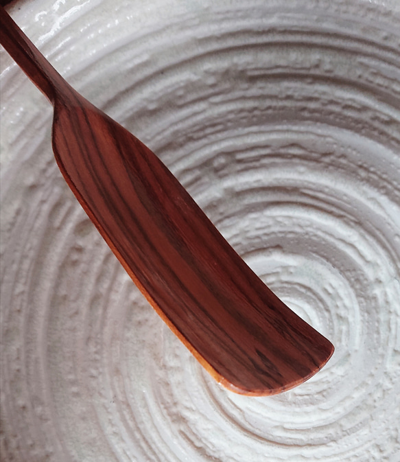 木の調理道具   桜で拵えたターナーみたいな 調理スプーン 8枚目の画像