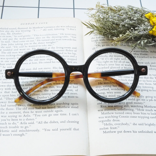 在庫限り販売終了》まん丸レトロメガネフレーム｜ブラック メガネ 杏や