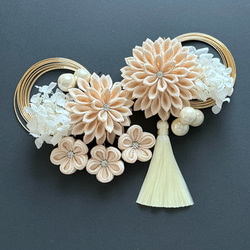 No.98 つまみ細工髪飾り成人式髪飾り卒業式髪飾り 七五三髪飾り 玉かんざし つまみ細工 髪飾り ホワイト ゴールド 成人式 結婚式 七五三