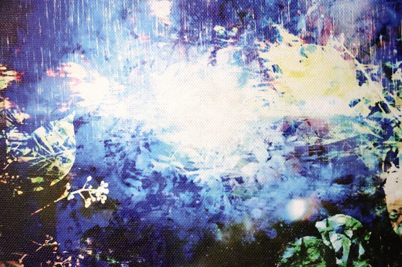 「雨と滝つぼ」Ａ５サイズ　キャンパスプリント　アート　コンパクト　青　雨　滝　滝つぼ　ブルー　自然　神秘的　インテリア 2枚目の画像