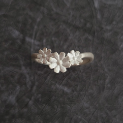 【秋の桜】コスモスの花冠リング/ シルバー ホーニング加工PY-302《送料無料》 3枚目の画像