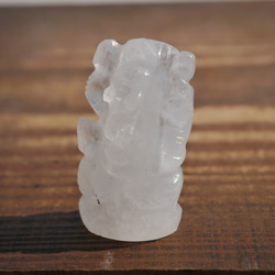 40％OFFSale天然石ヒマラヤ水晶 ガネーシャ像 高約29mm クォーツ[gnhq-220826-01] 12枚目の画像