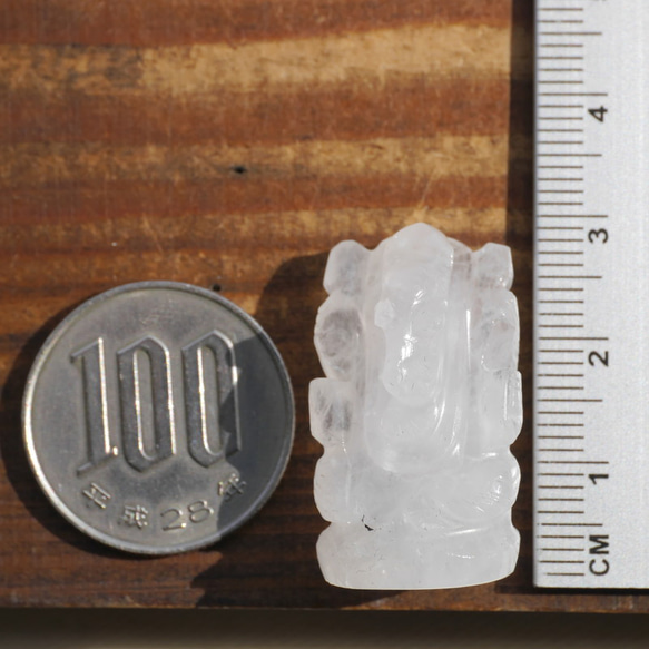 40％OFFSale天然石ヒマラヤ水晶 ガネーシャ像 高約29mm クォーツ[gnhq-220826-01] 5枚目の画像