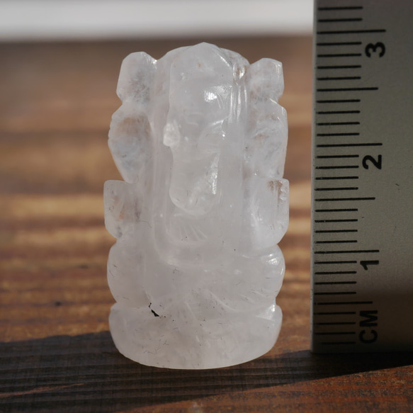 40％OFFSale天然石ヒマラヤ水晶 ガネーシャ像 高約29mm クォーツ[gnhq-220826-01] 4枚目の画像