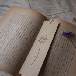 [壓花書籤3張裝] 紫羅蘭含羞草銀蓮花 / 34×130mm / 凸版印刷 第2張的照片