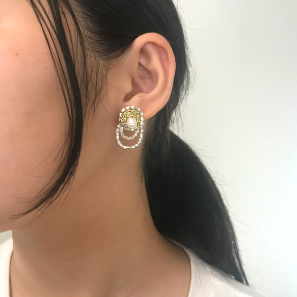 queen earrings 女王の耳飾り 刺繍ピアスorイヤリング 6枚目の画像