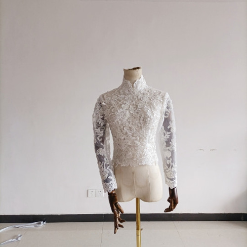 キラキラレースボレロ 上品なくるみボタン Vハイネック トップス  