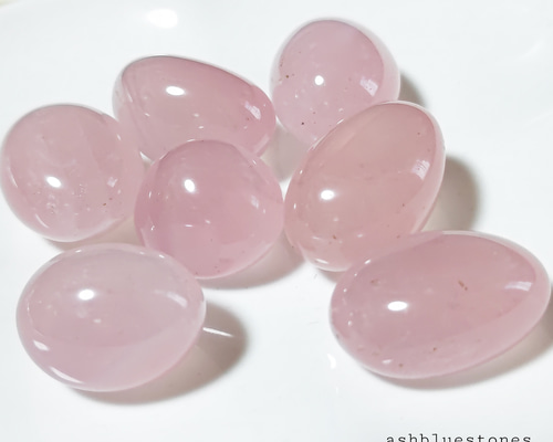 マダガスカル産　花瑪瑙　エッグタイプ　ジオードあり　スタンド付き マダガスカル産 花瑪瑙 エッグタイプ ジオードあり スタンド付き