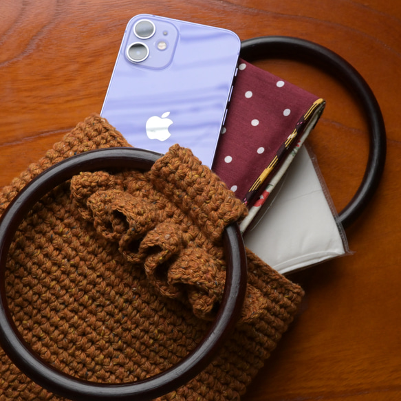「フリルがかわいいミニバッグ」　手編み　コットン素材 3枚目の画像