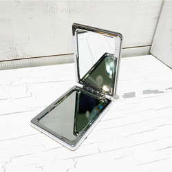 折りたたみコンパクトミラー サーフガール サーフィン写真 拡大鏡 手鏡 持ち運びミラー 携帯メイク道具 ミニハンドミラー 4枚目の画像