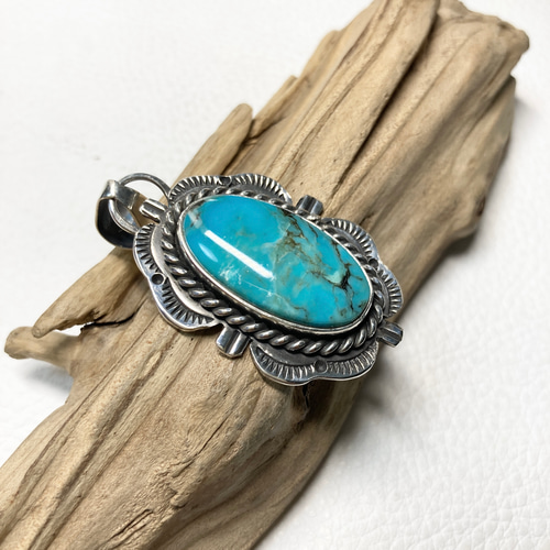 キングマン ターコイズ シルバーネックレス ペンダント