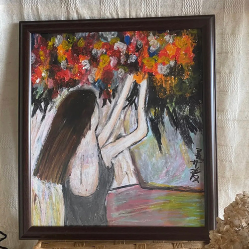 絵画 。壁掛け絵原画手描き【花瓶を片付けている少女】