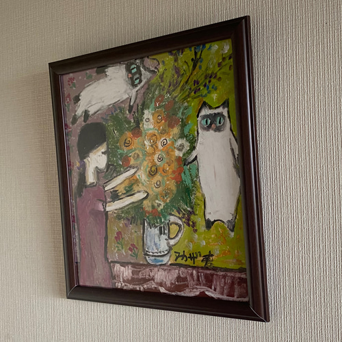 新着商品 絵画 。壁掛け絵原画【部屋の中で花瓶を片付ける少女と楽しく 絵画