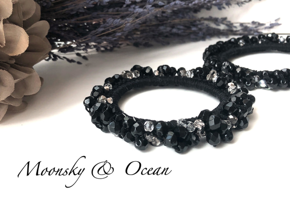 シュシュ  ヘアゴム  ビーズ  ブラックキューブ 再販 チェコビーズシュシュ ブラック シュシュ Moonsky & Ocean