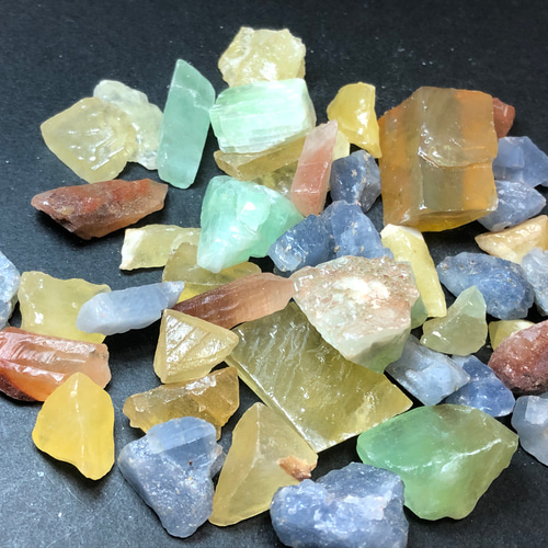 カルサイト原石アソートカラー 100g ④9月15日まで送料無料