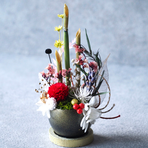 丁寧な暮らしの正月飾り。繊細な和モダン門松（黒） プリザーブド