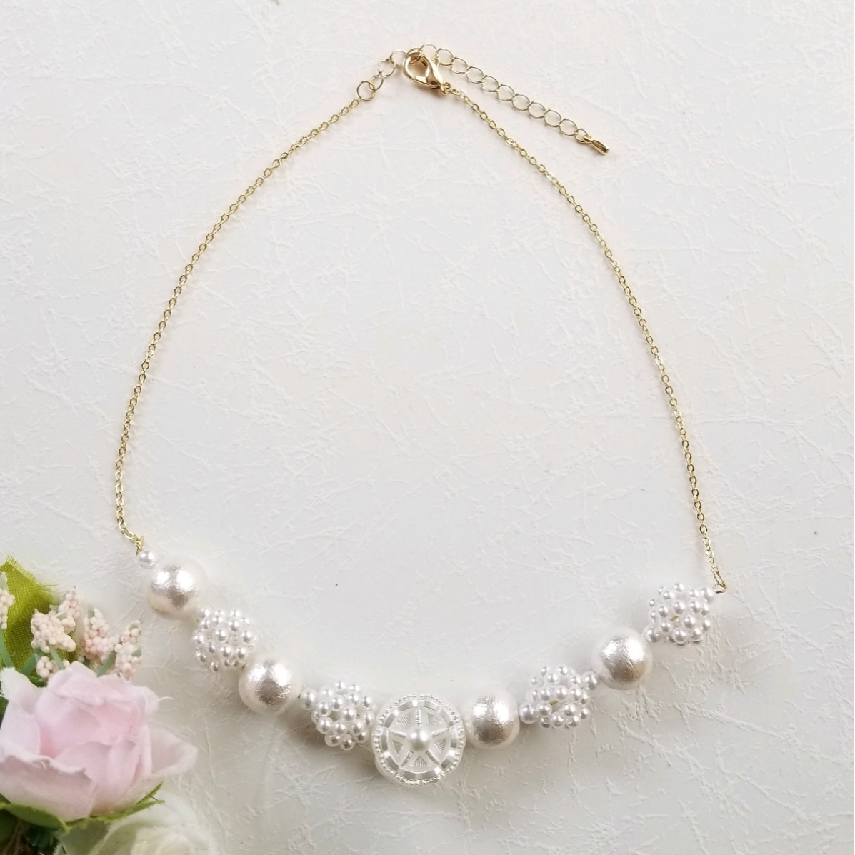 ゾエホワイト　ヴィンテージジボタンのネックレス　結婚式、成人式、卒業式、セレモニー、入学式、セレモニー