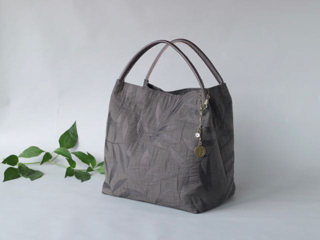 リーフ柄ジャガード　持ち手レザー　トートバッグ 5,382円