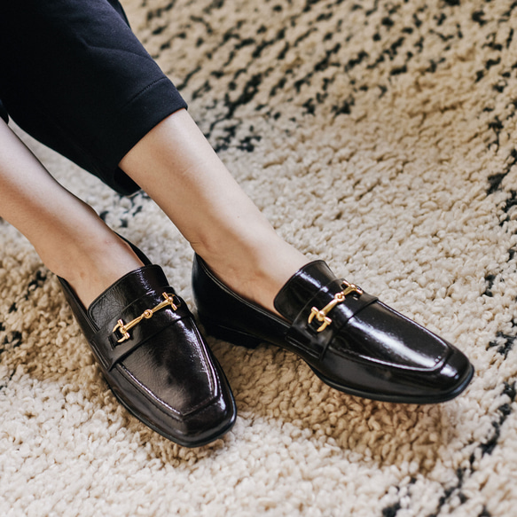 ブラックエナメルローファー 23.5cm エナメルレザーのローファー