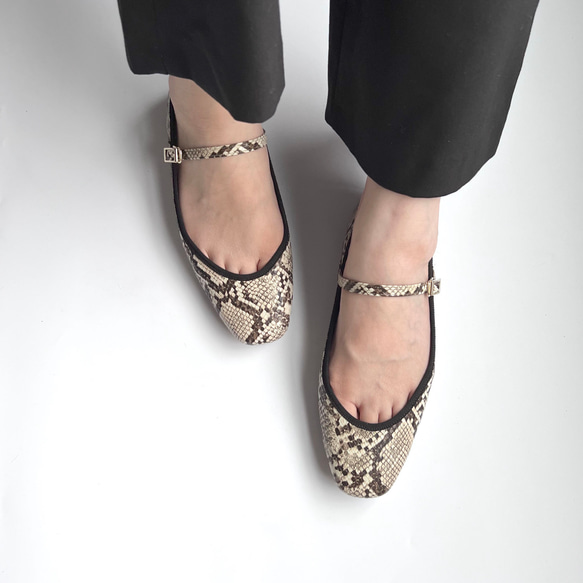 LOTTADESIGN. レオパード フラットシューズ メリージェーン ロッタ