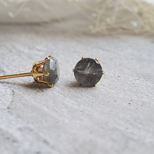 希少宝石質ゴールデンラブラドライト AAAスタッドピアス 3CT 希少宝石質ゴールデンラブラドライト AAAスタッドピアス 3CT