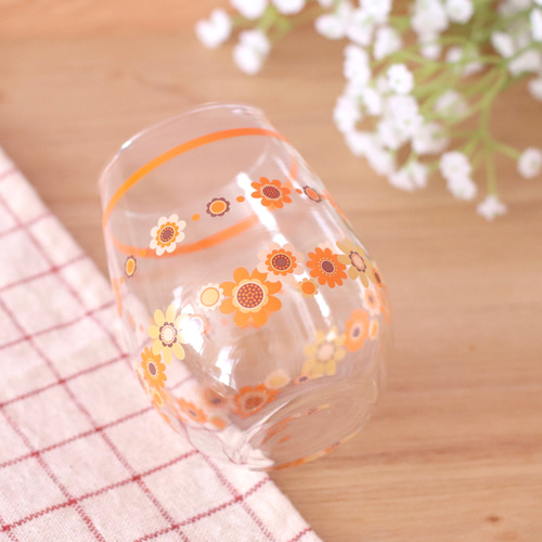 ころんと丸い レトロなオレンジ花柄グラス グラス いおりporcelain 