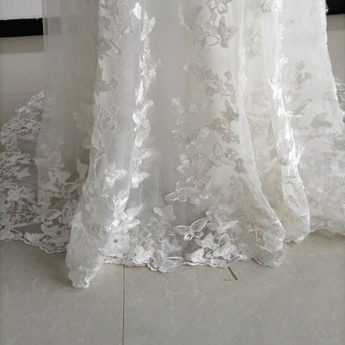 輝きな光彩を放つ ウエディングドレス ソフトチュール ビスチェ3D立体  