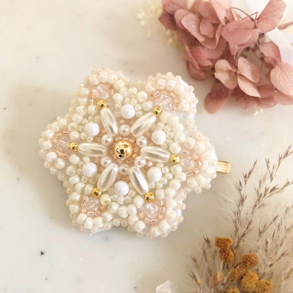 ビーズ刺繍 ポニーフック ヘアアクセサリー パール ピンク お呼ばれ
