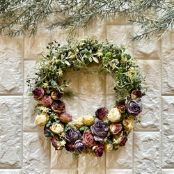 華やかに彩るクリスマスのポインセチアリース クリスマスリース