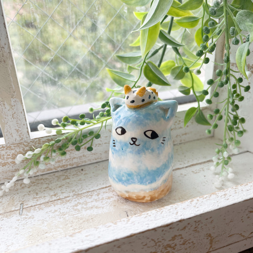 海のにゃんこペーパーウェイト / 陶器 置物 デスク ウミウシ 海辺 波