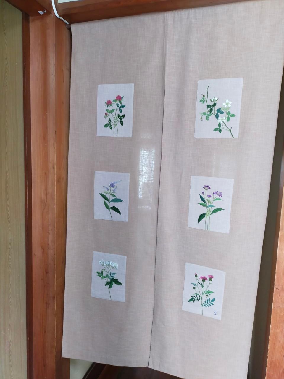 インテリア暖簾 85cm×150cm のれん 刺繍6枚 生成り ベージュ 綿