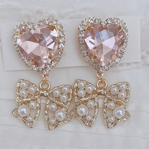 オーロラピンクリボンとパールとハートのビジューピアス/イヤリング