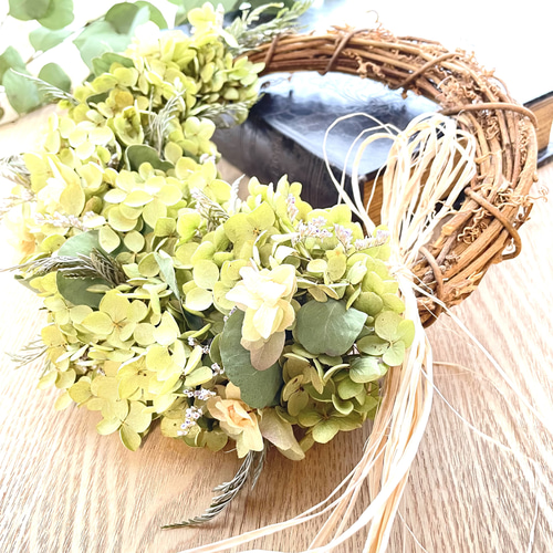 ドライフラワーリース~可愛い音色カウベルハーフリース~ .。.:*·゜+ ドライフラワーリース~可愛い音色カウベルハーフリース~ .。.:*·゜+