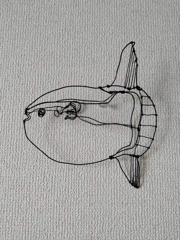 ぷかぷか泳ぐマンボウのワイヤーアート マンボウの3Dワイヤーアート その他素材 JUN 通販 14531209