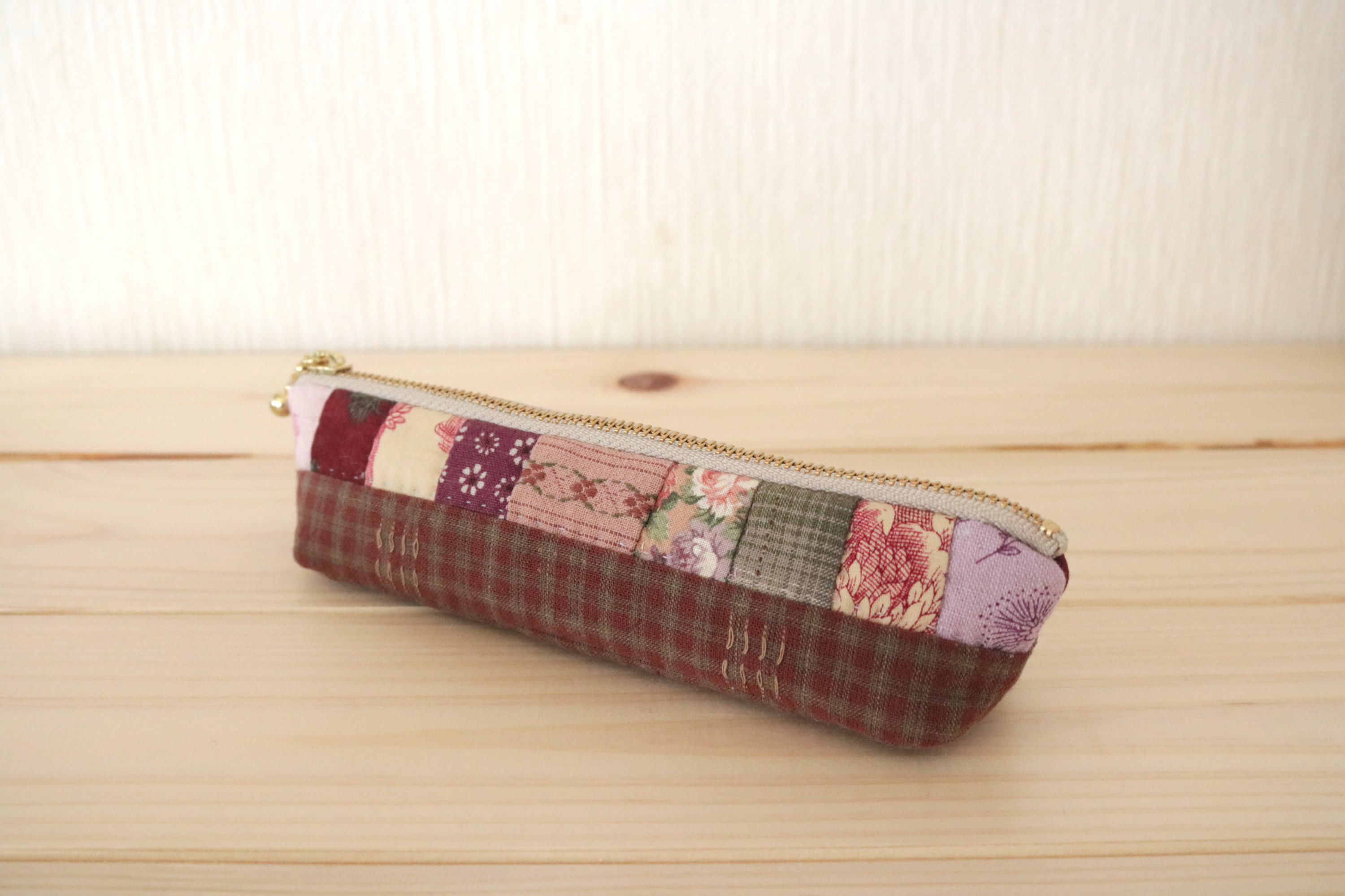 パッチワークキルト～四角つなぎ～ の軽くてスリムなペンケース