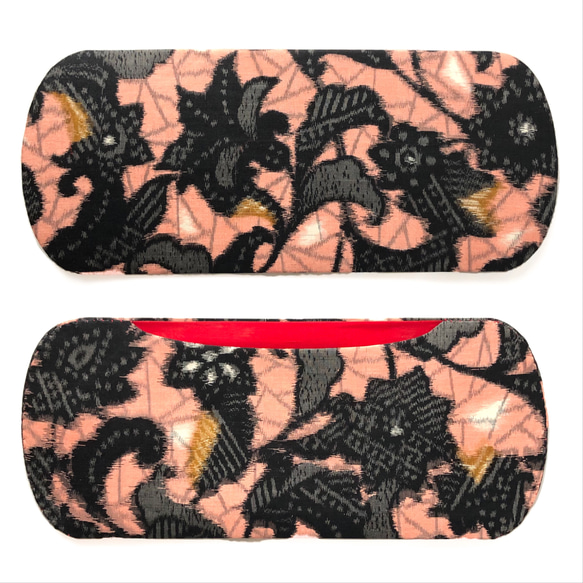 レトロな帯枕・帯板・仮紐・収納バッグセット　銘仙　サーモンピンク地に黒花と金茶柄 3枚目の画像