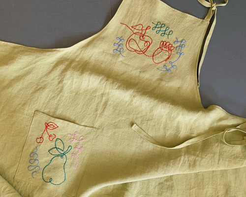 1979製 ソ連時代 刺繍 エプロン ヴィンテージ 激レア オリジナルタグ付き オリジナル刺繍エプロン「果実的な」ライムイエロー エプロン lofty