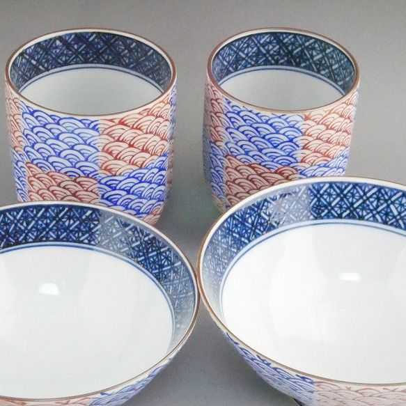 ◆商品番号　12684 青赤市松青海波夫婦湯呑と夫婦茶碗セット　紫峰 5枚目の画像