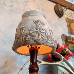 しっとり落ち着いた雰囲気のランプ/ くびれスタンド 素焼きシェイド ⑨ アトリエ テーブルランプ/ 7枚目の画像