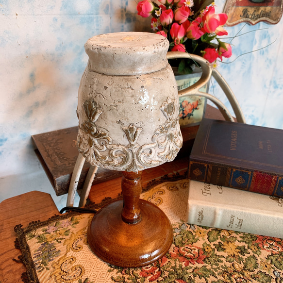 しっとり落ち着いた雰囲気のランプ/ くびれスタンド 素焼きシェイド ⑨ アトリエ テーブルランプ/ 2枚目の画像