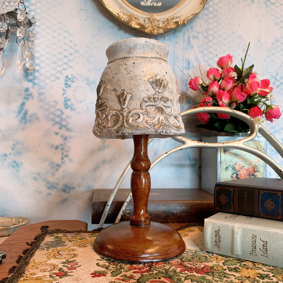 しっとり落ち着いた雰囲気のランプ/ くびれスタンド 素焼きシェイド ⑨ アトリエ テーブルランプ/ 3枚目の画像