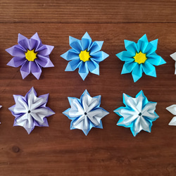 ＊折り紙　青・紫5色　立体の花飾り(園・施設の壁面飾りなどに)＊ 3枚目の画像