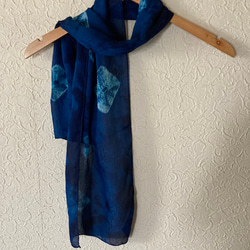 天然藍染　絹プチスカーフ 3枚目の画像